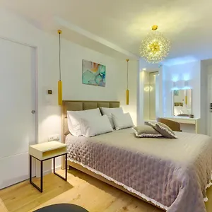 Bed and breakfast Irini Luxury ****