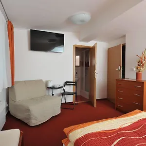 Hotel Habitat 16 ***