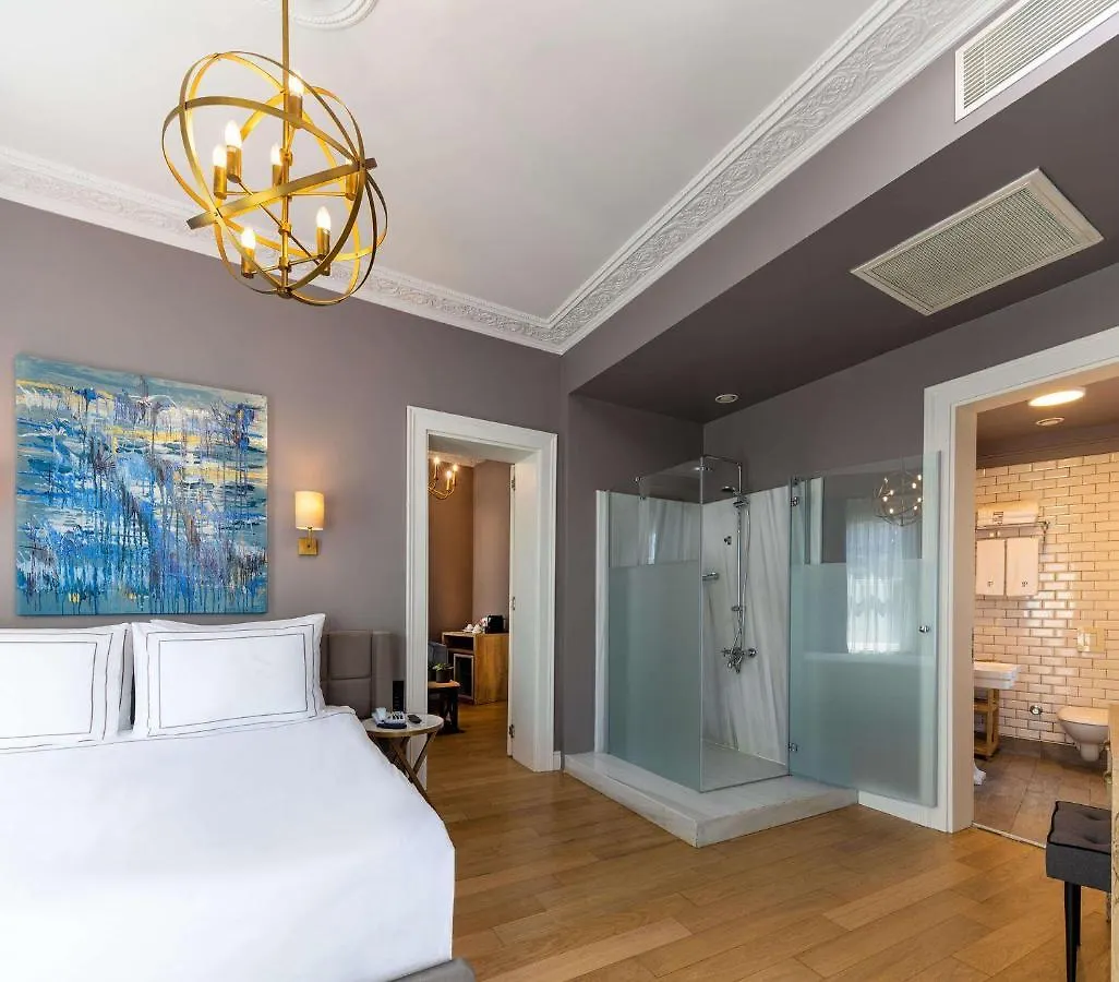 Petros Hotel Стамбул