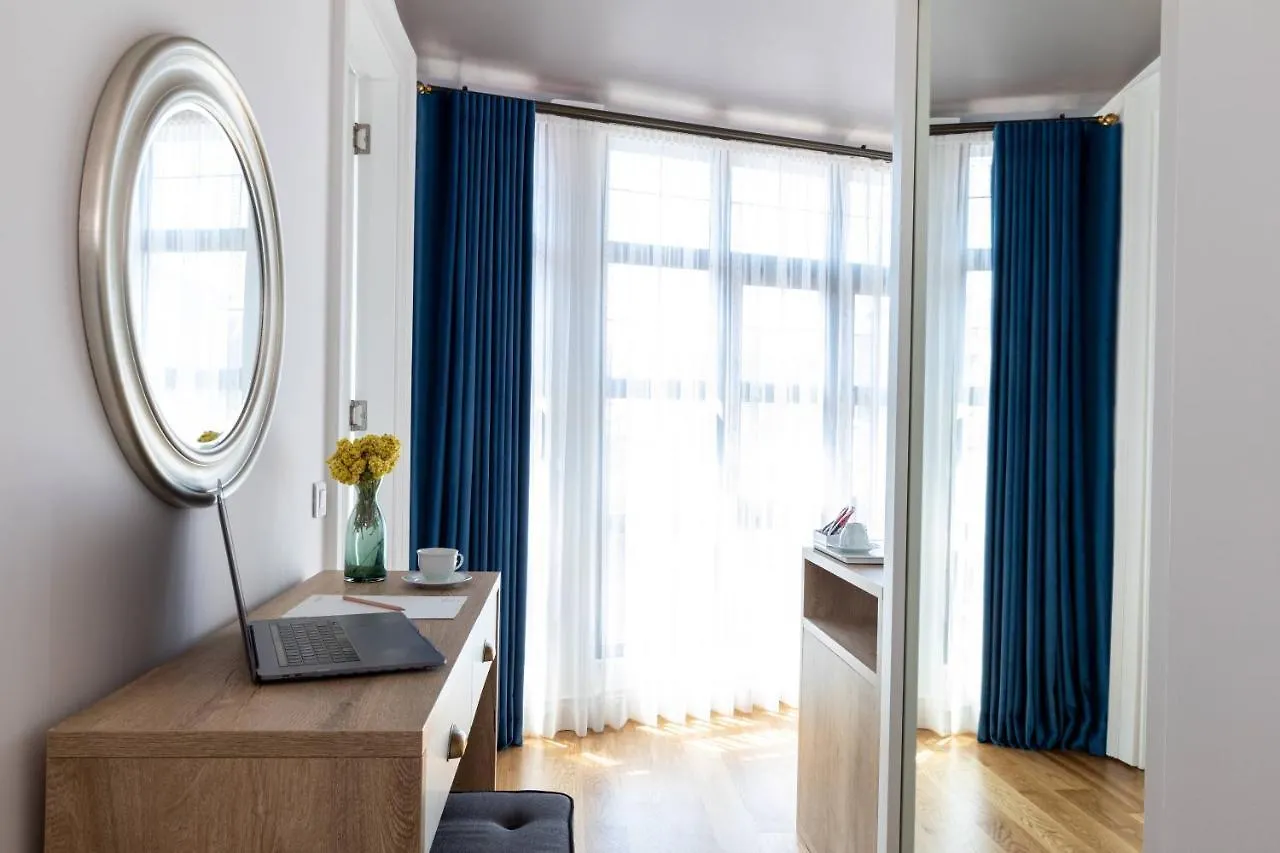 Petros Hotel Стамбул